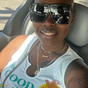 Meet your Posher, Shereka